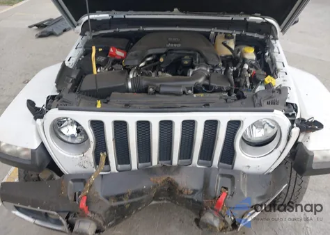 2019 Jeep Wrangler Unlimited Sahara 4X4 from USA, damaged, VIN 1C4HJXEG7KW517830
